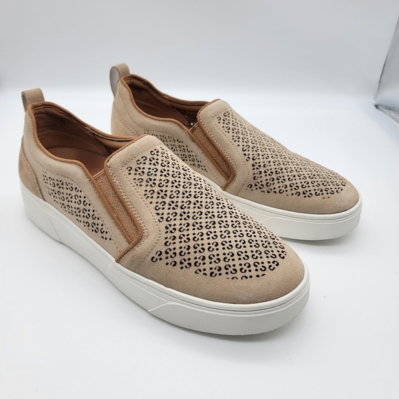 Vionic Shoes - Vionic Women's Tan Perforated Slip-On Flats
